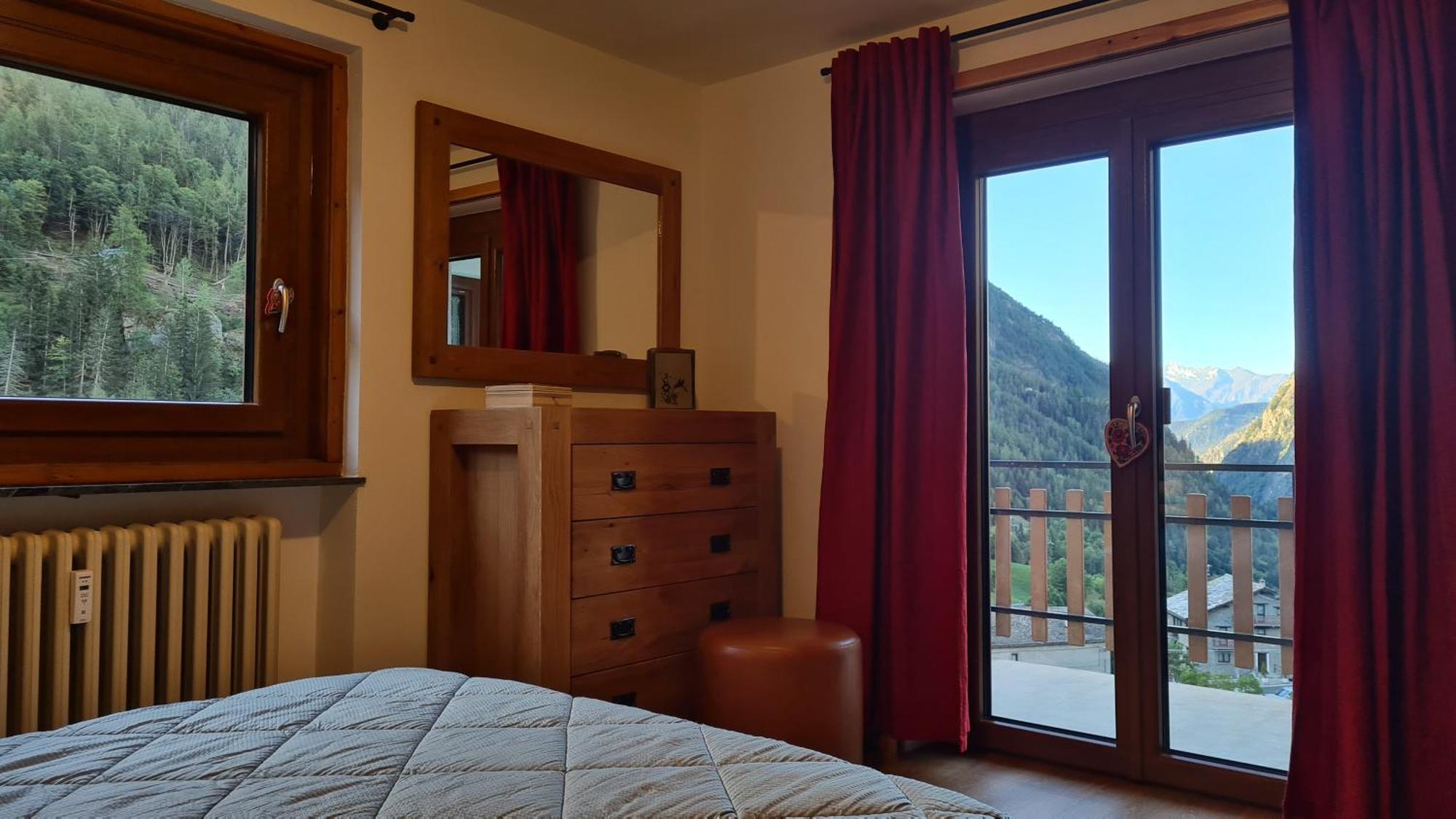 Apartamento Chez Ferdinand Valtournenche Exterior foto