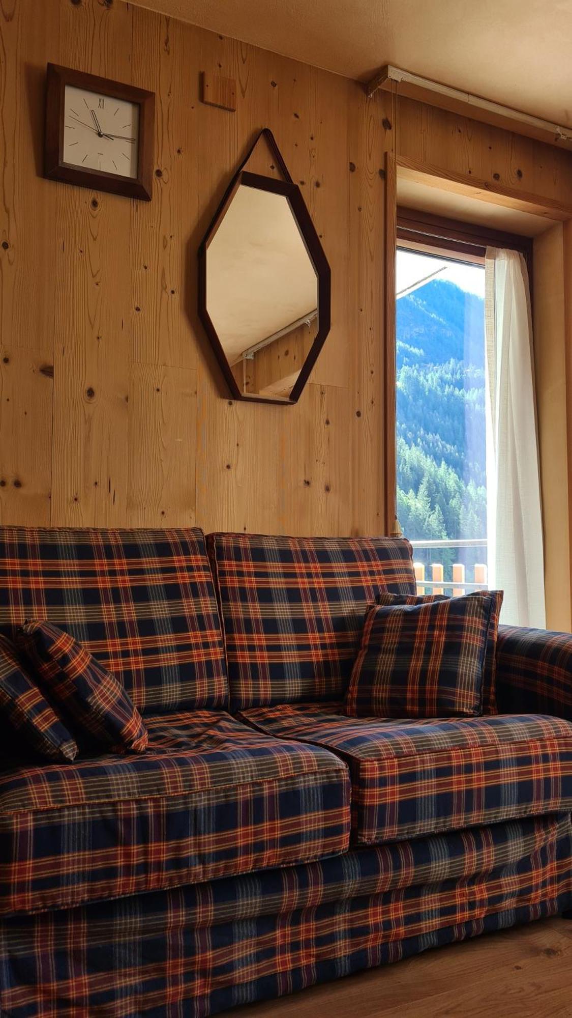 Apartamento Chez Ferdinand Valtournenche Exterior foto